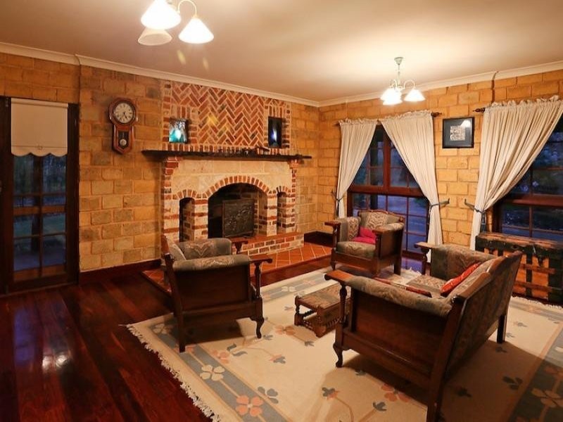 31 Marginata Road, Parklands WA 6180