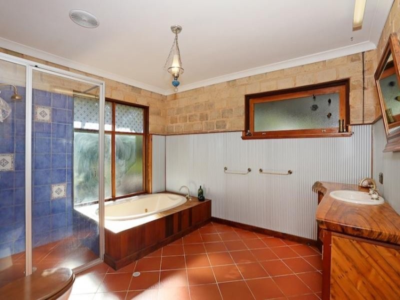 31 Marginata Road, Parklands WA 6180