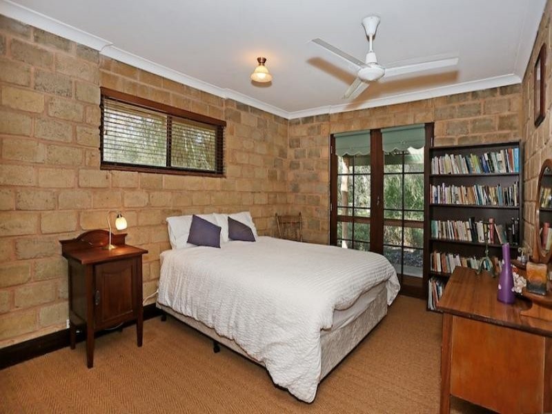 31 Marginata Road, Parklands WA 6180