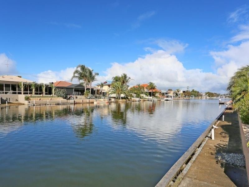 32 Woolah Place, South Yunderup WA 6208