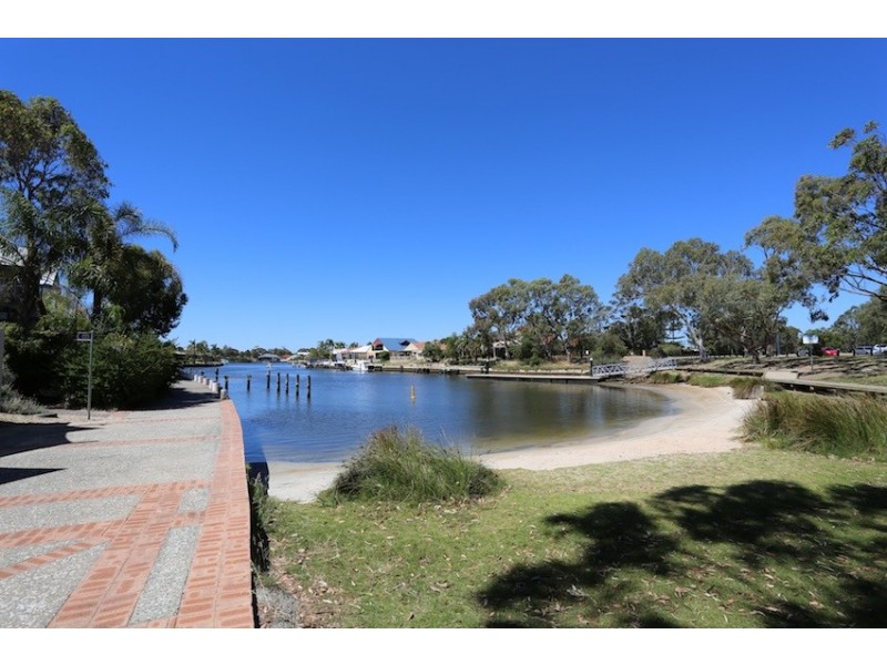 32 Woolah Place, South Yunderup WA 6208