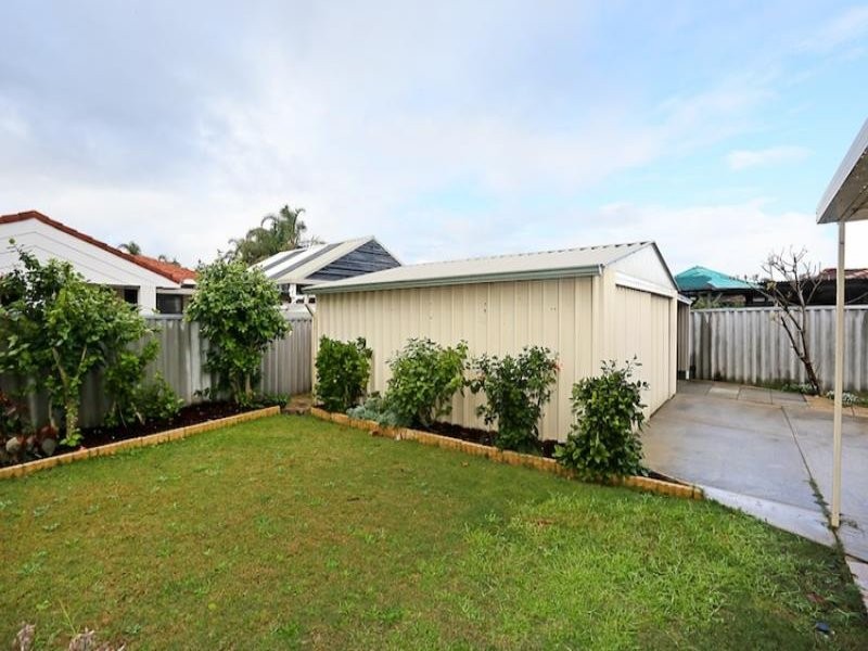 1 Rochester Way, Meadow Springs WA 6210
