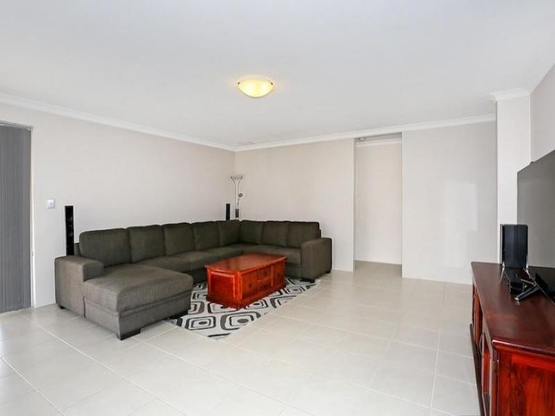 85 Hudson Drive, Dudley Park WA 6210