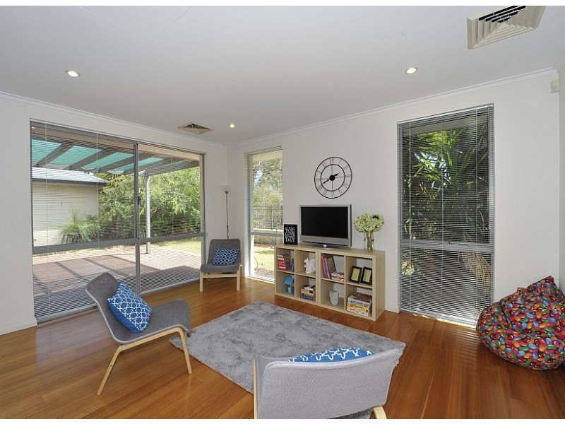 31 Tylney Loop, Meadow Springs WA 6210