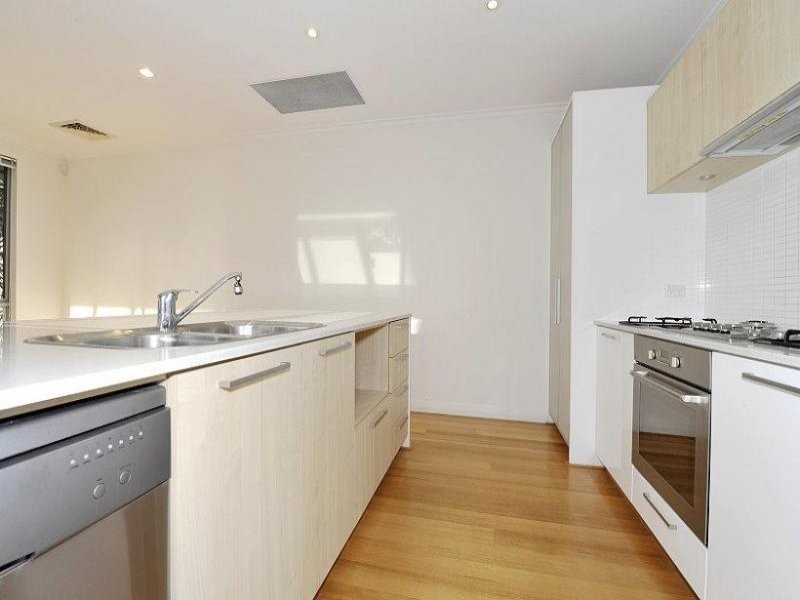 31 Tylney Loop, Meadow Springs WA 6210