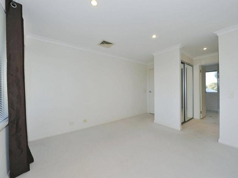 31 Tylney Loop, Meadow Springs WA 6210