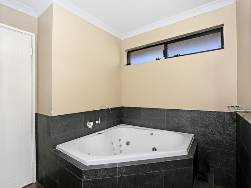 19 Northport Boulevard, Wannanup WA 6210