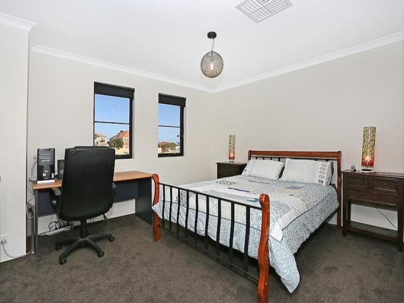 19 Northport Boulevard, Wannanup WA 6210