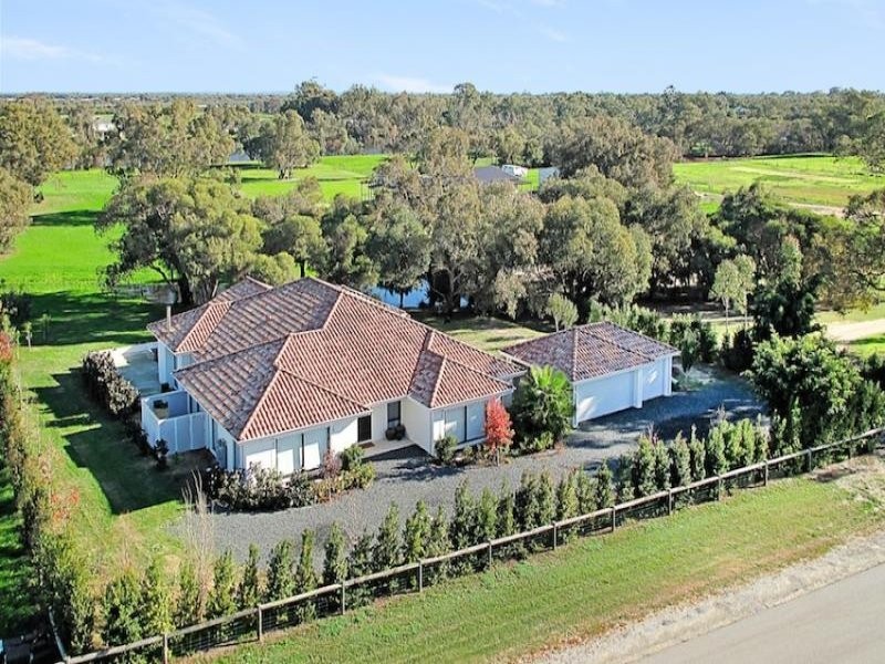 64 Thomasfield Place, Ravenswood WA 6208