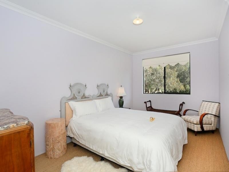 64 Thomasfield Place, Ravenswood WA 6208