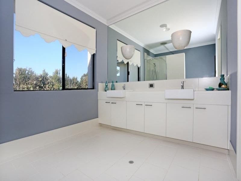 64 Thomasfield Place, Ravenswood WA 6208