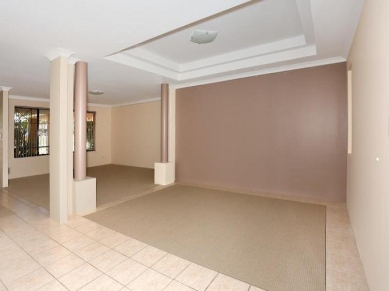 17 Hayman Retreat, Halls Head WA 6210