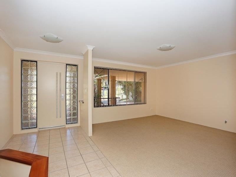 17 Hayman Retreat, Halls Head WA 6210