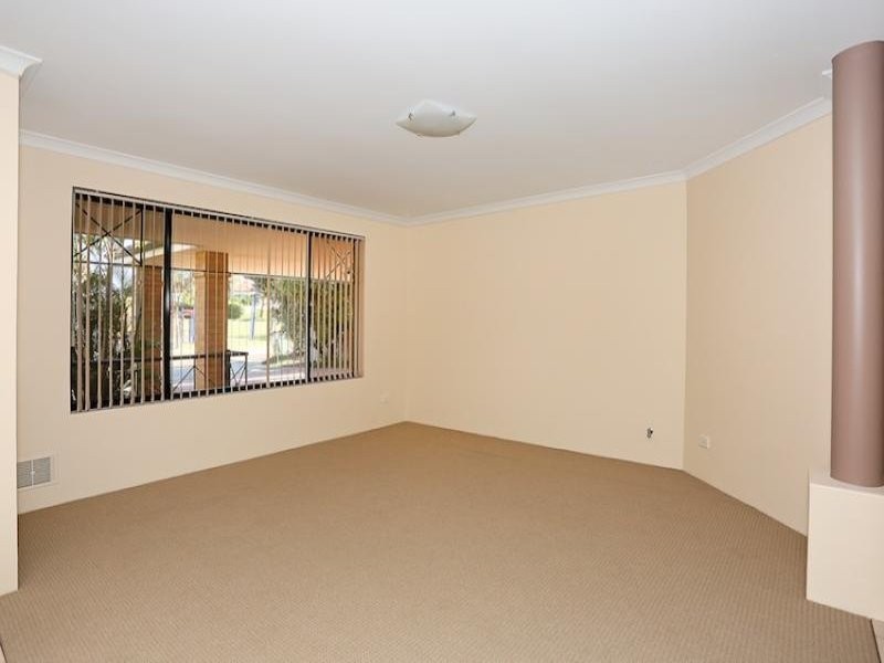 17 Hayman Retreat, Halls Head WA 6210
