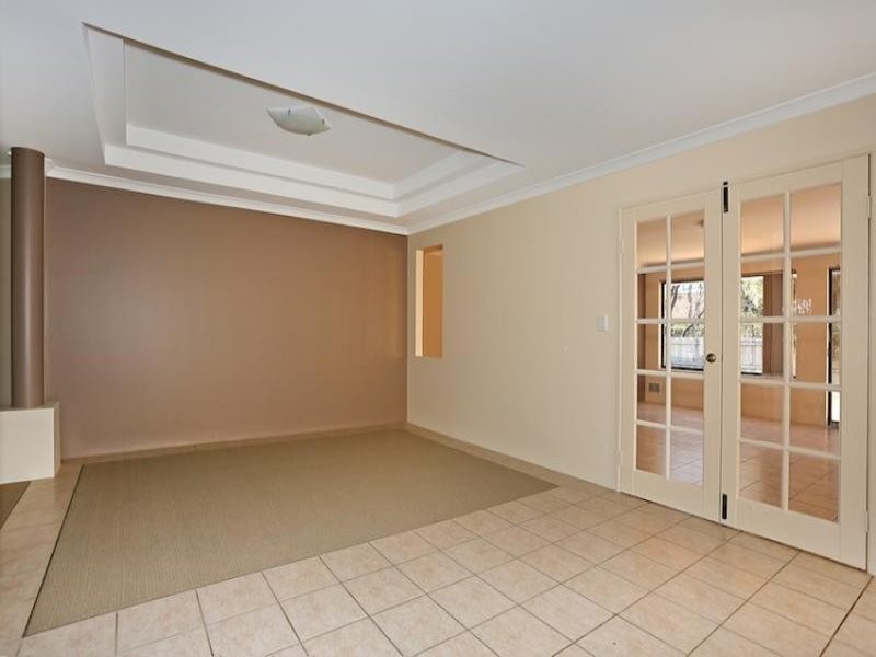 17 Hayman Retreat, Halls Head WA 6210