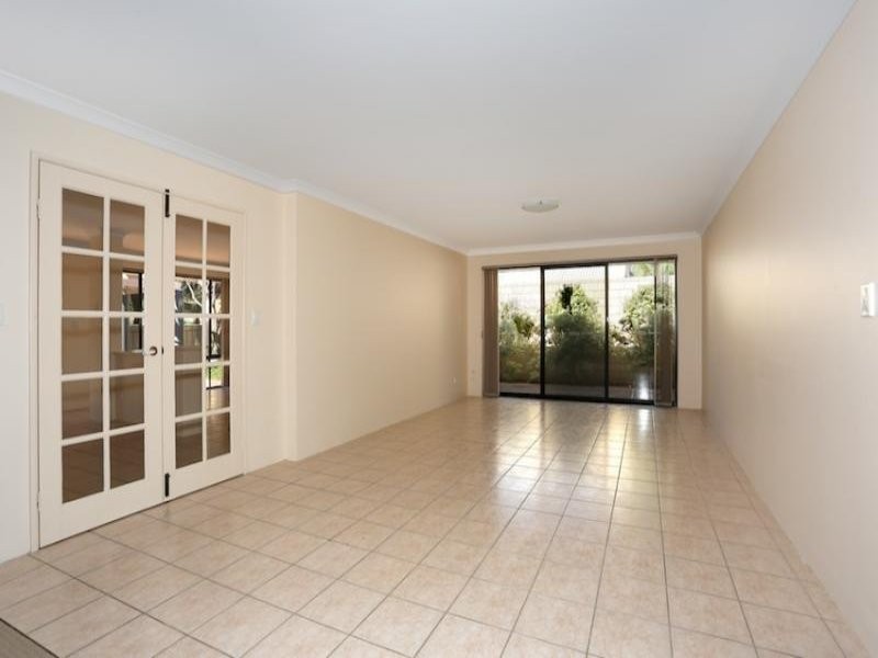 17 Hayman Retreat, Halls Head WA 6210