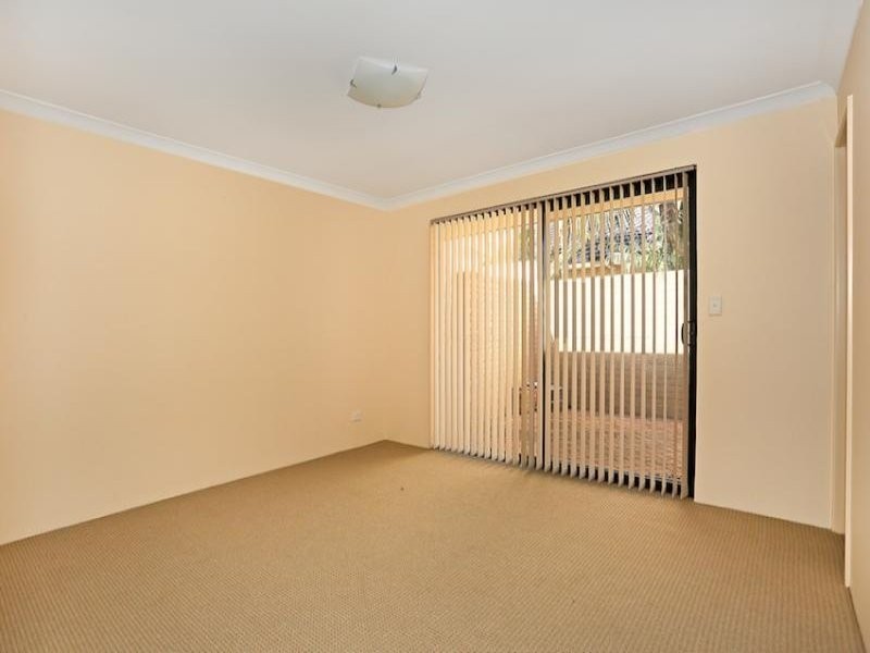 17 Hayman Retreat, Halls Head WA 6210