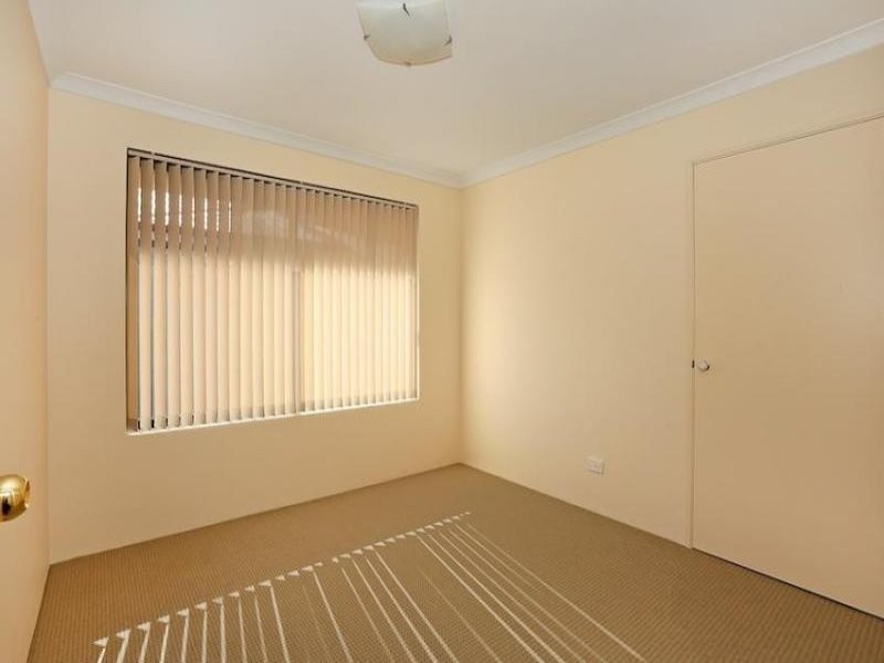 17 Hayman Retreat, Halls Head WA 6210