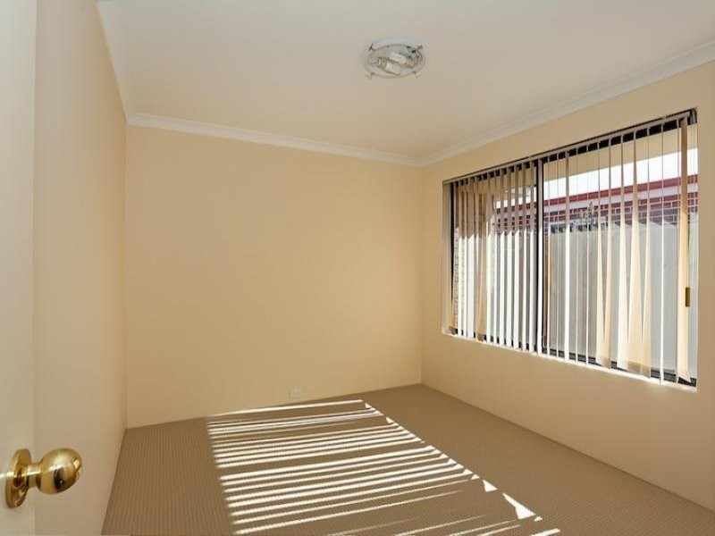 17 Hayman Retreat, Halls Head WA 6210