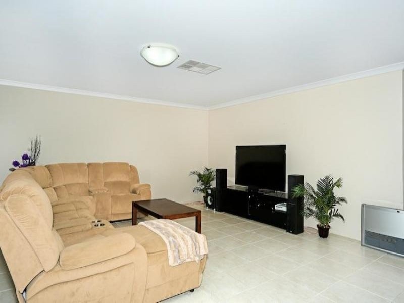 7 St Cloud Link, Meadow Springs WA 6210