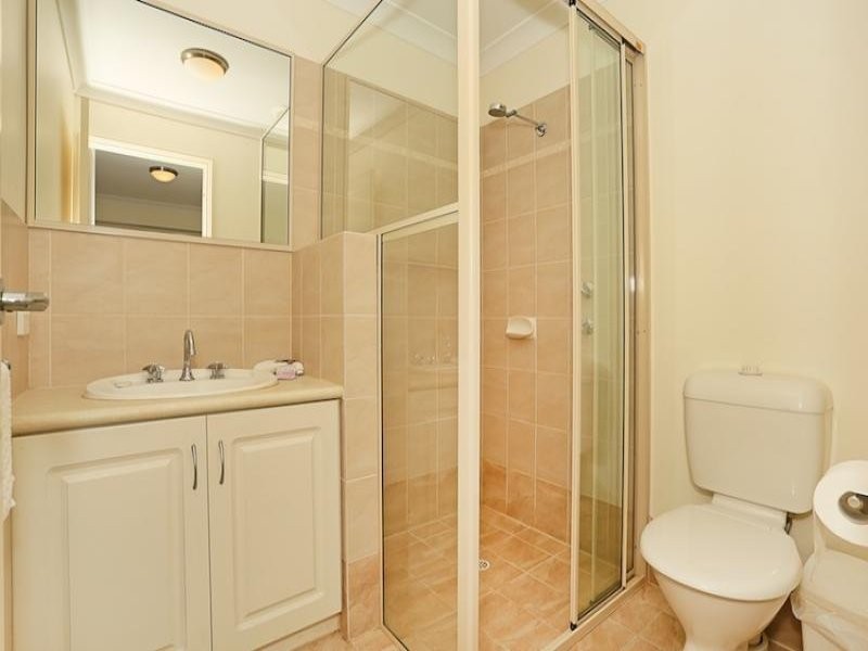 2/1 Lakes Crescent, South Yunderup WA 6208