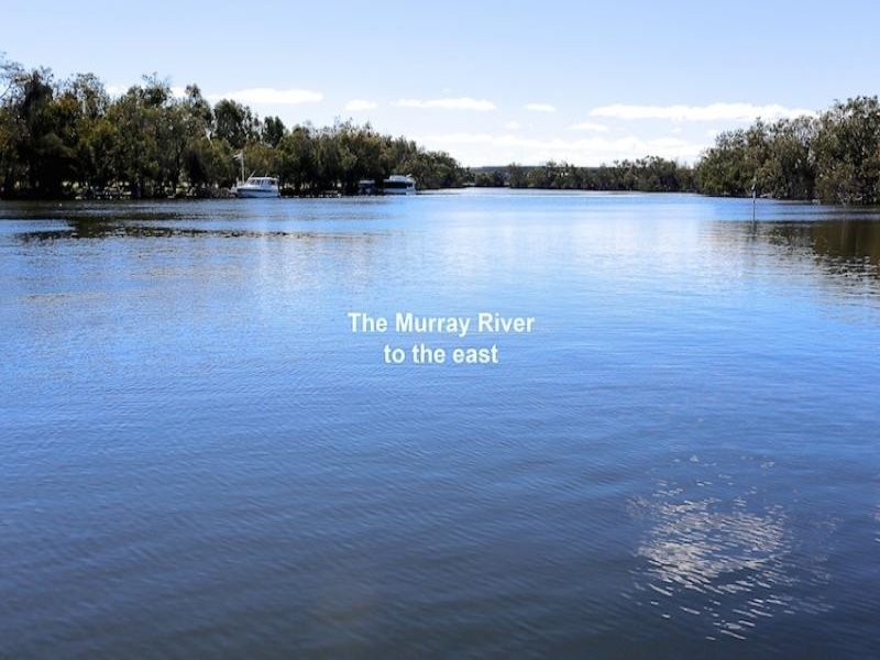 2/1 Lakes Crescent, South Yunderup WA 6208