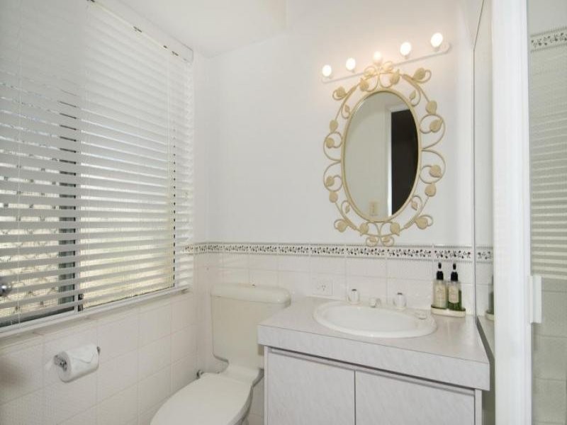 7 Lakes Crescent, South Yunderup WA 6208