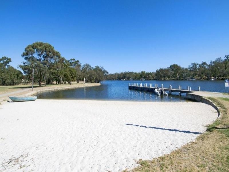 7 Lakes Crescent, South Yunderup WA 6208