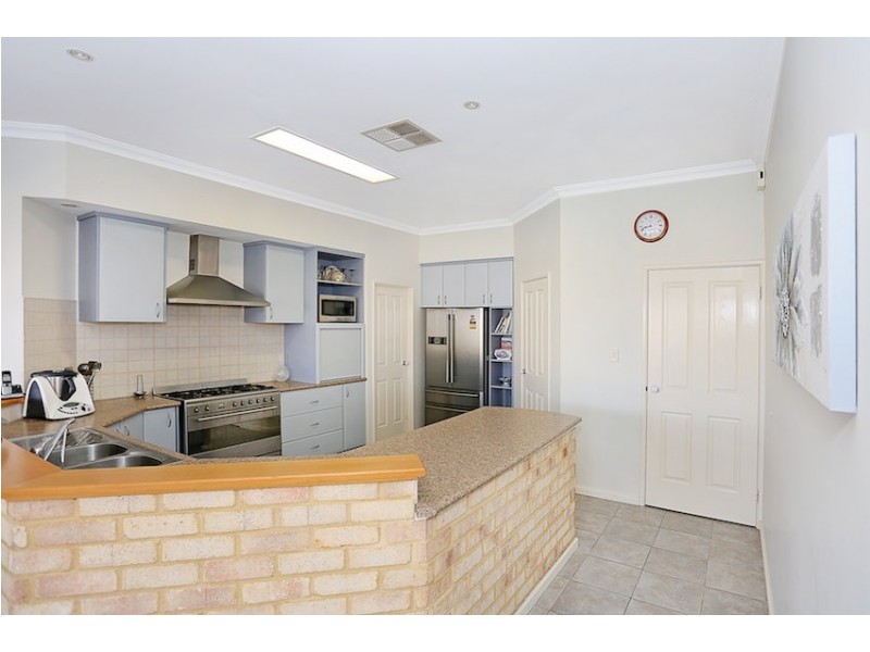 18 Tasman Loop, Dudley Park WA 6210