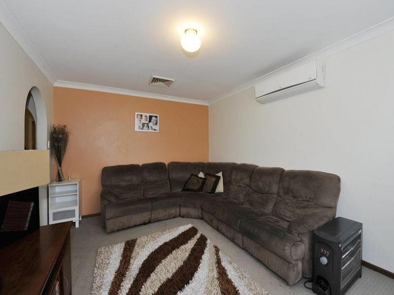 5 Arundel Drive, Halls Head WA 6210