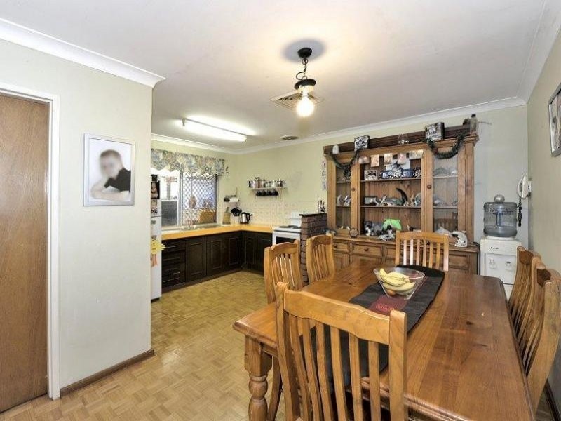 5 Arundel Drive, Halls Head WA 6210