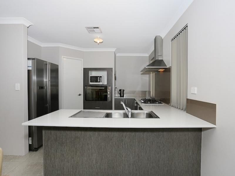 29 Still Meadow Turn, Meadow Springs WA 6210