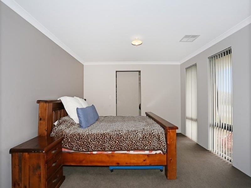 29 Still Meadow Turn, Meadow Springs WA 6210