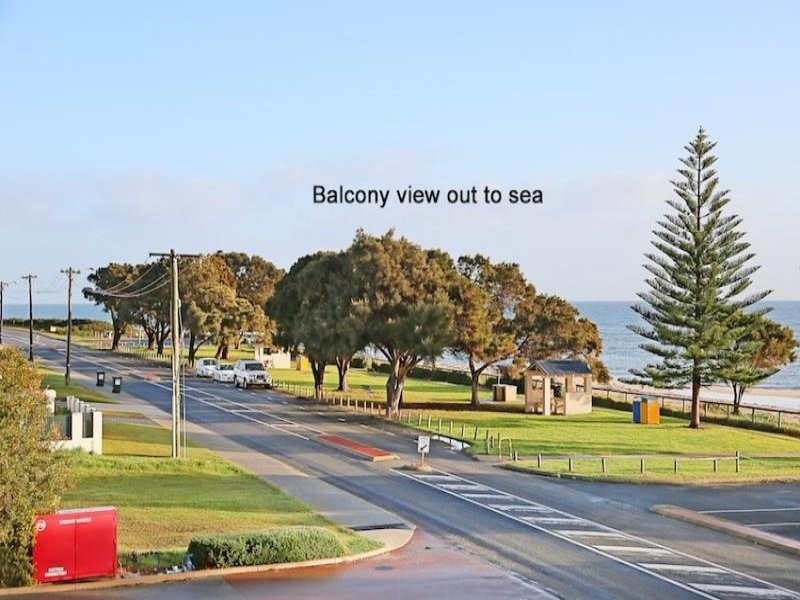 6/11 Halls Head Parade, Halls Head WA 6210