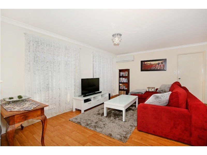 30 Saffron Loop, Falcon WA 6210