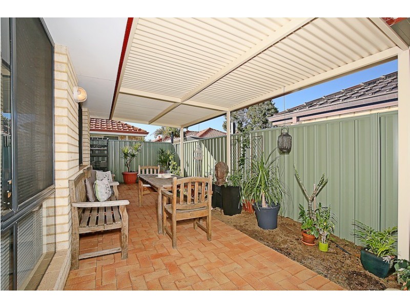 30 Saffron Loop, Falcon WA 6210