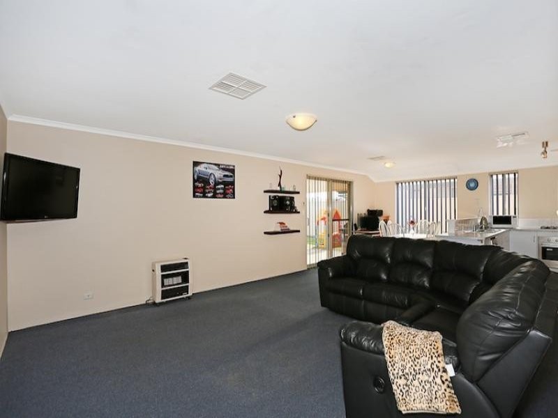 29 Albina Chase, Lakelands WA 6180