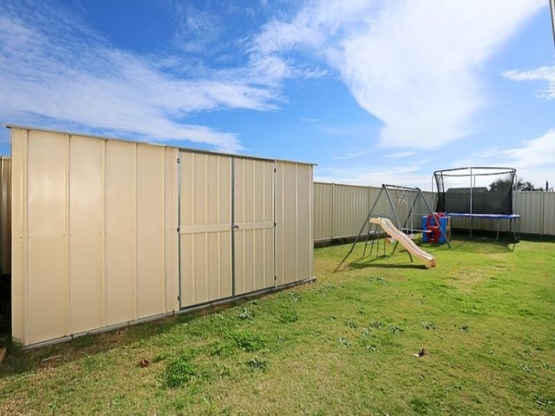 29 Albina Chase, Lakelands WA 6180