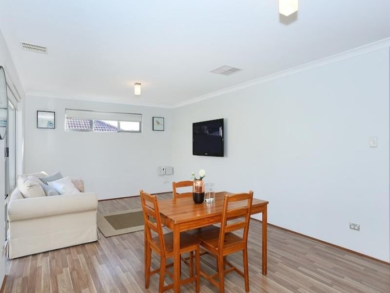 105 Camden Way, Meadow Springs WA 6210