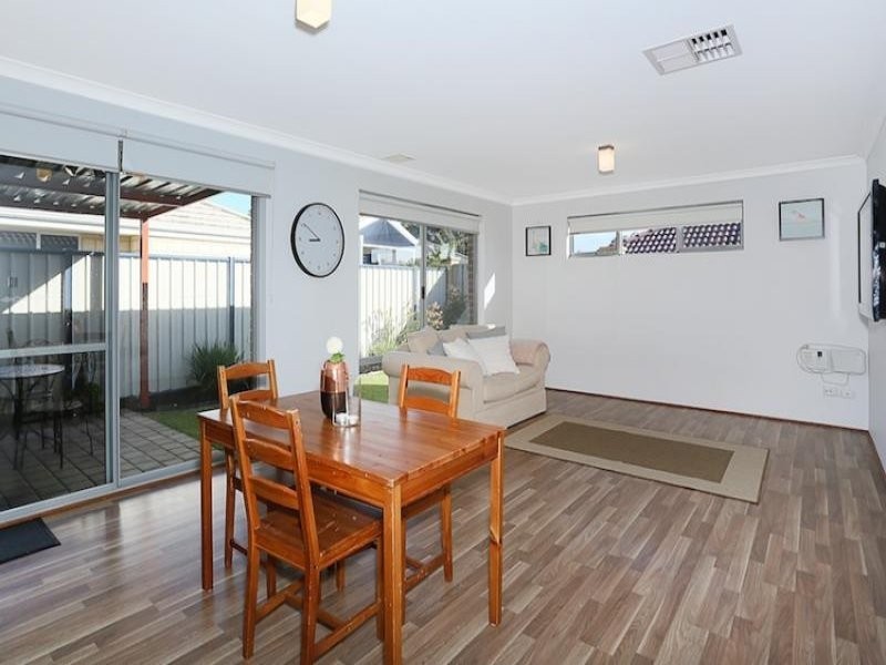 105 Camden Way, Meadow Springs WA 6210