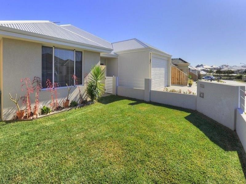 7 Brassii Link, Halls Head WA 6210
