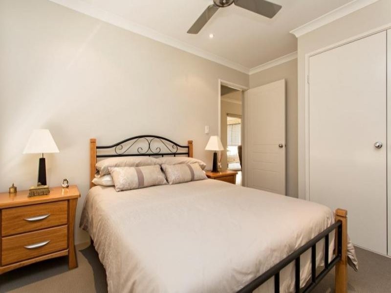 8 Nankeen Approach, Dudley Park WA 6210