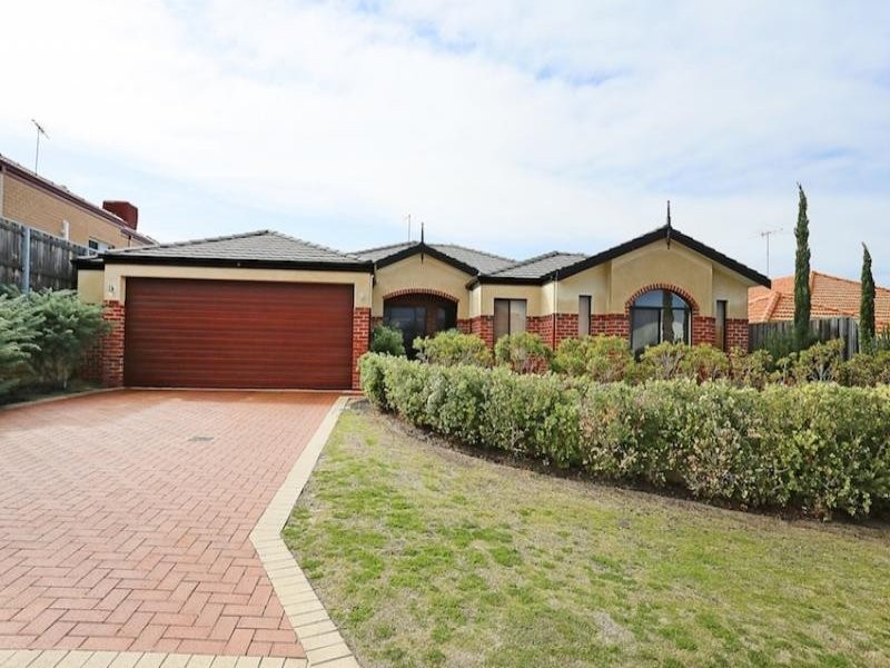12 Calytrix Way, Halls Head WA 6210