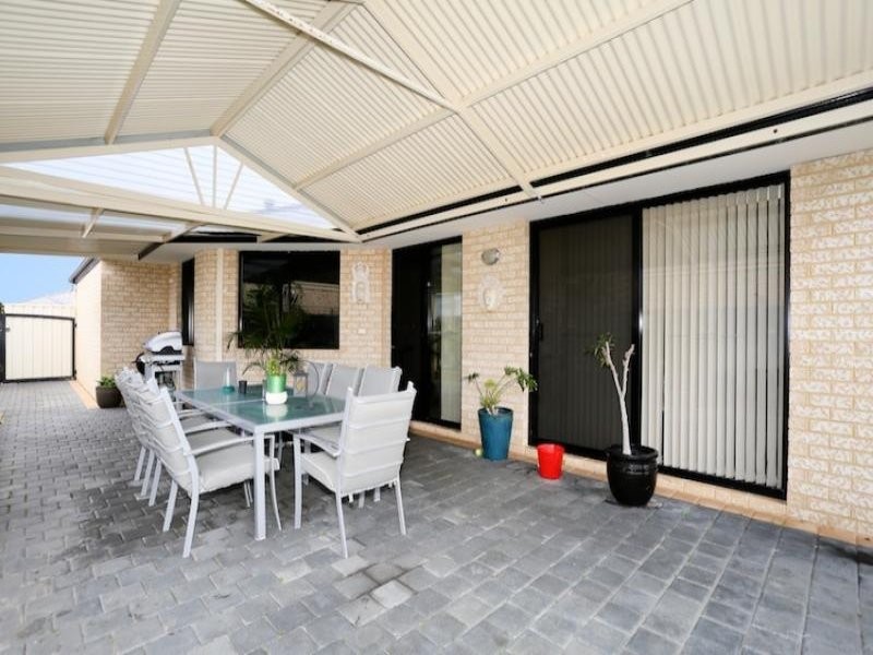 12 Keppel Mews, Halls Head WA 6210