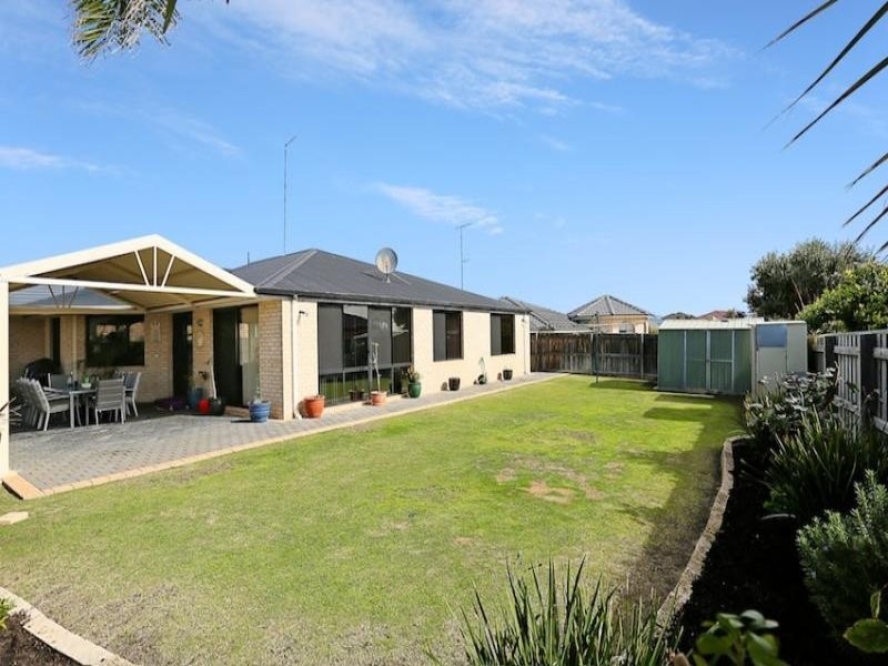 12 Keppel Mews, Halls Head WA 6210