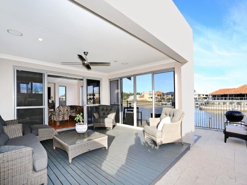36 Leisure Way, Halls Head WA 6210