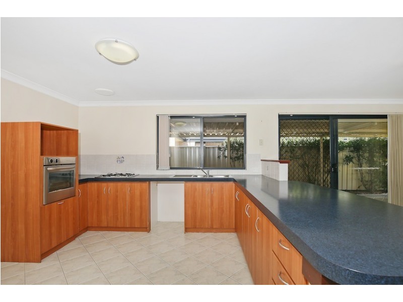 14 Chatsworth Drive, Erskine WA 6210