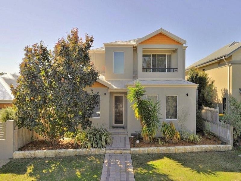 121 Darwin Terrace, Dudley Park WA 6210