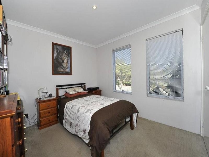 121 Darwin Terrace, Dudley Park WA 6210