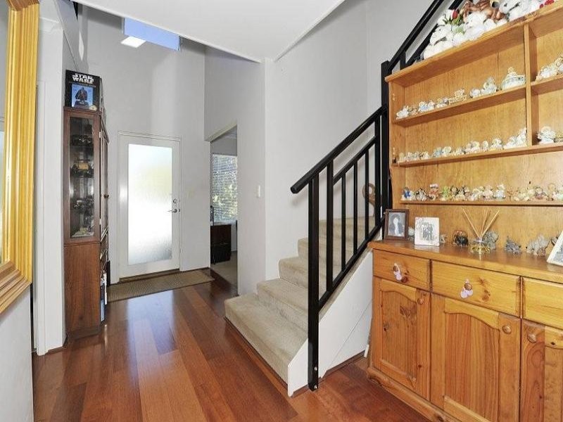 121 Darwin Terrace, Dudley Park WA 6210